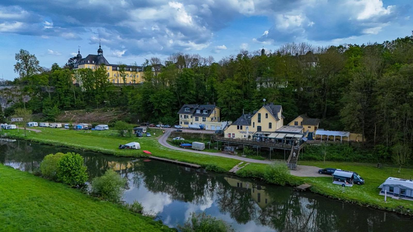 Ferienwohnung Riverside Resort Idyllisch Direkt An Der Lahn ディーツ エクステリア 写真